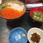 いくら家 丼 - 