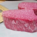 肉屋 田中 - 田村正道さんの45ヶ月の雌牛　