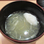 SOTO - カワハギのアラ出汁+シロエビしんじょ+茗荷+白味噌の味噌汁