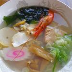 サーモン亭 - 濃厚ホタテスープの海鮮ラーメン