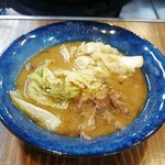 串焼き 巴 - キャベツ煮もマスト