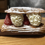 Bébé - エクレール・オ・フレーズ ¥621税込