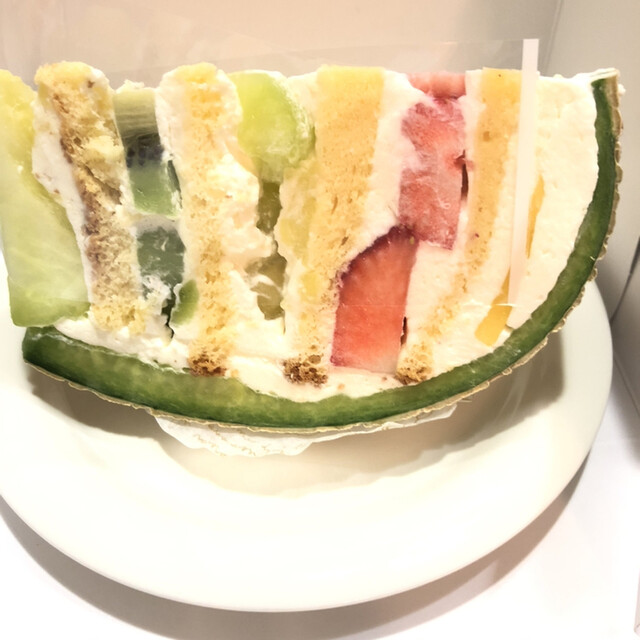 閉店 丸ごとメロンケーキ Le Makuwa 西武新宿 ケーキ 食べログ