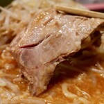 Ramendai - 旨辛ニラ醤油ラーメン・２辛・ヤサイオオメニンニクヌキ（890円）
                      