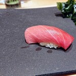 鮨 龍次郎 - 中トロ、鮪は気仙沼の刺し網、１０３．４kg