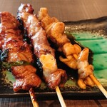 やきとん筑前屋 - タレ焼き、シロ、カシラ、ハラミ