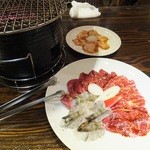 Yakinikutoraji - ランチメニューから名物焼肉御膳のLサイズとホルモン