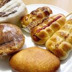 pop - 照り焼きサンド、ちくわのパン、ソーセージパン、メンチカツバーガー、ピロシキ