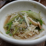 柚木元 - 〆はおまけのサッポロ一番の麺