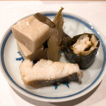 うを徳 - 鰯煮・とうもろこしの豆腐・みょうがの炊いたもの・穴子の昆布巻き・揚げまながつお