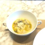 La Brianza - 香草たっぷりミネストローネ、お豆も入っていてほくほく食感も楽しい。チーズのコクもあり、お野菜の味わいが生かされていて、私好みだわ～