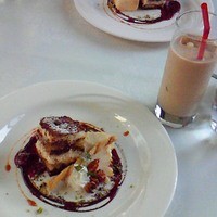 オッティモ・シーフード・ガーデン 新宿店 - ティラミスとカフェラテ