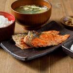 炭火焼干物定食 しんぱち食堂 - 料理写真: