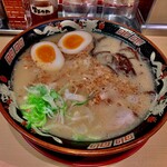 鹿児島ラーメン 豚とろ - 半熟玉子入り豚とろラーメン