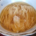 南部屋路ばた - ワンタン以外は具のないかけラーメン的な塩スープと麺(2020年6月1日)