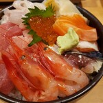 寿司居酒屋 岬 - 旬の海鮮丼