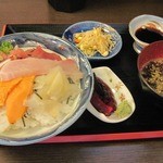 天ぷら・居酒屋 泉秀 - まぐろたたき丼