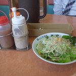 Koko Ichibanya - 三種のドレッシングが嬉しいサラダ