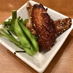 串揚げ 珍串 - 小鉢①
      手羽元、枝豆