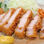 Tonkatsu Taisei - とんかつ定食 1000円 のとんかつ