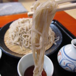 手打そば　邦昭 - ３分の１ほど、浸けまして・・