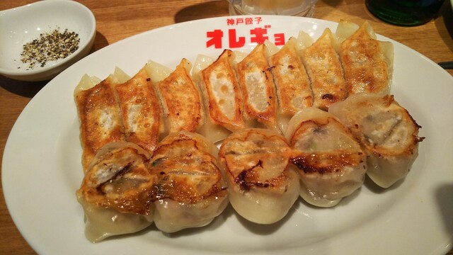 神戸餃子 オレギョ 中央店 三宮 神戸市営 餃子 食べログ