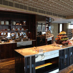 THE RITZ CARLTON Club Lounge - 