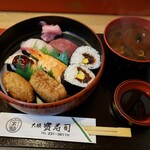 大須寶寿司 - 取合せ寿司　750円