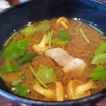とんかつ　カトレヤ - お肉入りナメコ味噌汁