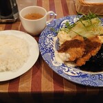グリル タネダ - ハンバーグ＆一口カツ(日替わりランチ)