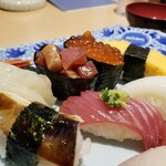 Sushidokoro Yachiyo - にぎり。