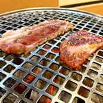 大衆炭火焼肉ジンギスカン ホルモン酒場 風土. - バラカルビと匠カルビ