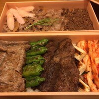 炭火焼肉 なかはら - 6月になってテイクアウトの二段重弁当の内容も変更されました。