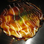 Teppanyaki Hibiki - お好み焼き（半熟玉子と豚肉とチーズ）
