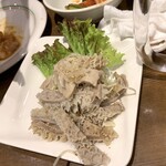 焼肉 鶯谷園 - ハチの巣