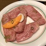 焼肉 鶯谷園 - 特上カルビ