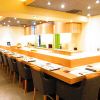 吉祥寺 鮨 栞庵 やましろ - 【2020年６月３日】店内カウンター席。