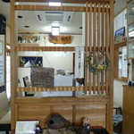 そば処福寿 - 店内はカジュアル