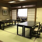 Kyou No Yado Watazen Ryokan - 旅館のお部屋です。椅子テーブルでもお席の間隔をあけて2名～6名様まで利用可能です