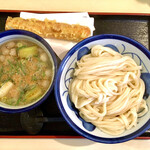 Teshigoto Sanuki Udon Sansan - ホルモンつけ麺 冷  麺の量ダブル  トッピング 大ちくわ天