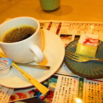 鮨処 西鶴 - いつもの同行者のコーヒーとデザートのアップ【２０２０年５月】