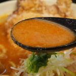 辛口肉ソバ ひるドラ - ①辛口肉ソバ味噌（スープ）