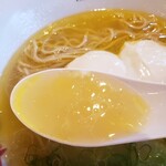 黄金の塩らぁ麺 ドゥエイタリアン - 