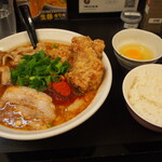 辛口肉ソバ ひるドラ - ②辛口肉ソバ醤油＆生卵＆カラアゲ ＋ 白ご飯（小）