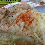 ラーメン二郎 - もっとかけてもいいかも？