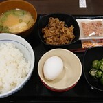 なか卯 - 朝まぜ牛小鉢定食