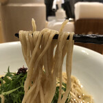 饗 くろ喜 - 香ばしくワイルドな自家製細麺