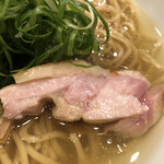 饗 くろ喜 - プリンプリンな鶏モモ