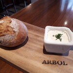 ARBOL - フロマージュブラン&ライ麦パン