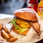 SAKURA BURGER - 